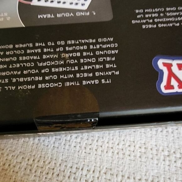 NFL NFL-OPOLY Junior Game Set - Picture 5 of 6